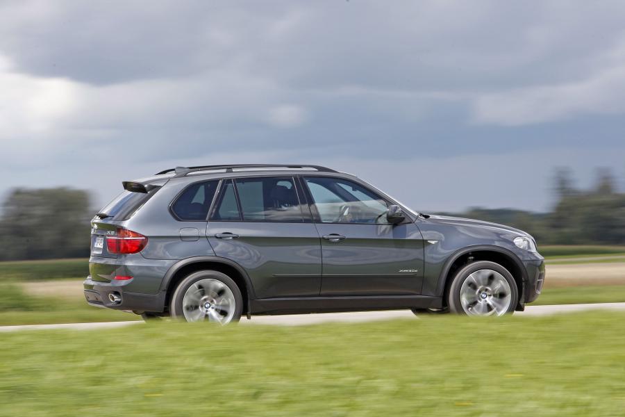  BMW X5 Individual 2011 года  (фото 13 из 19)